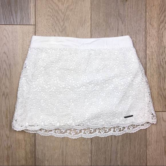 Abercrombie & Fitch Dresses & Skirts - A&F - White Flower Laced Mini Skirt